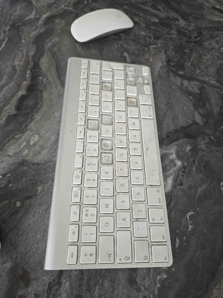 Photo of free apple imac desk top (UB1 southall) #3