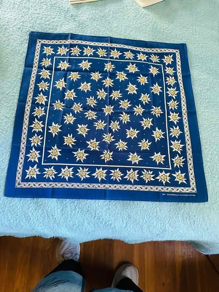 Photo of free Bandna with large Edelweiss (Heritage District, Sunnyvale) #1