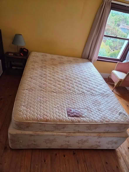 Photo of free Kind size bed and mattress (Oxford OX4) #1