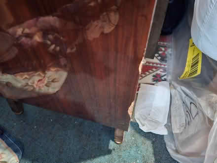 Photo of free Dressing table giving away (Wandsworth, SW8) #1