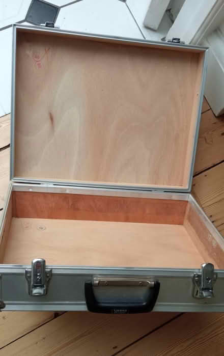 Photo of free EMBAGS, Hamburg aluminium case (east twickenham) #4