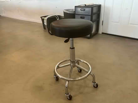 Photo of free Studio Chair (Vail Arizona) #1