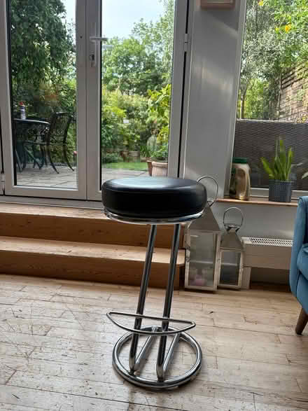 Photo of free 4 bar stools (Putney, SW15) #3