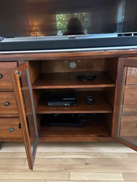 Photo of free Tv STAND (Carol Stream Il) #1