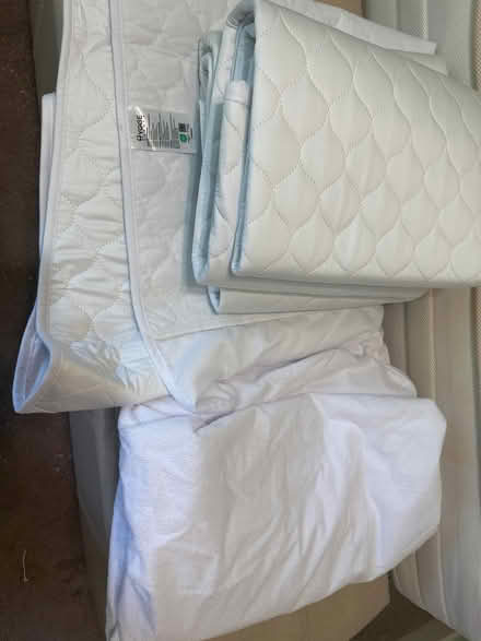 Photo of free Bed Sheet mattress protection Bundle (Kirriemuir DD8) #1