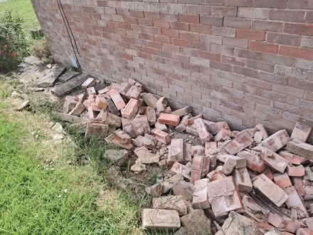 Photo of free Bricks and rubble (Great Wolford CV36) #1