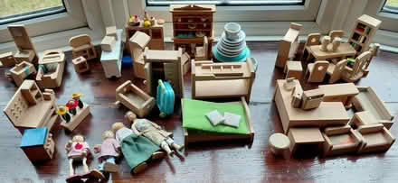 Photo of free Dolls House (Twyford RG10) #2