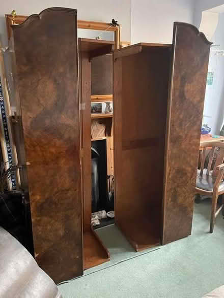 Photo of free wardrobe: walnut veneer. Antique (early 1930s) (Northwood HA6) #3