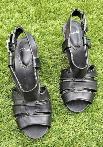 Photo of free Womens black size 4 sandals (Boughton Monchelsea ME17) #2
