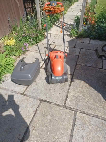 Photo of free Lawn mower with grass box (Whitmore Park Coventry) #1