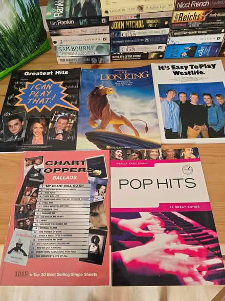 Photo of free 200+ books (Warndon villages Wr4 0) #4