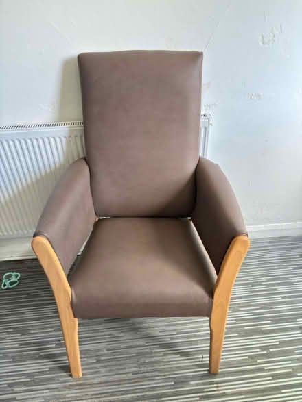 Photo of free Single chair (Brinsworth s605dd) #1
