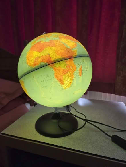 Photo of free Globe bedside light (Greaves LA1) #2