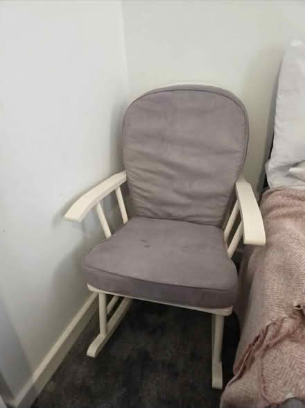 Photo of free Rocking chair (En7) #2