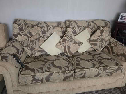 Photo of free 3 piece suite (Kensington L6) #1