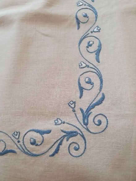 Photo of free Vintage linen table cloth (Pipers Ash CH2) #1