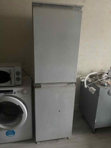 Photo of free Integrated fridge/freezer (Broadway plaza B16) #1