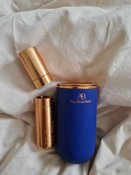 Photo of free Augustinus bader eye cream holder (E15) #1