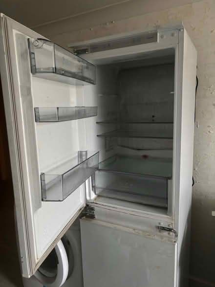 Photo of free Integrated fridge/freezer (Broadway plaza B16) #2