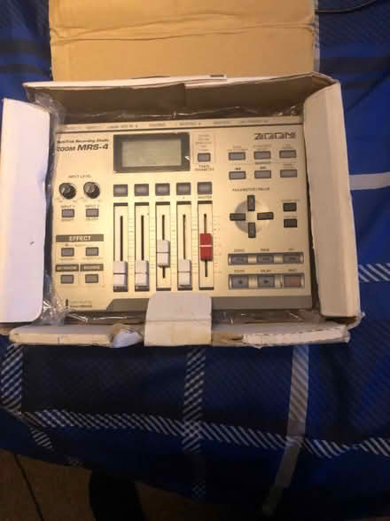 Photo of free Multi track rec studio zoom mrs-4 (BN1) #1