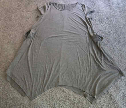 Photo of free Gray Tunic XXL (West 7th) #1
