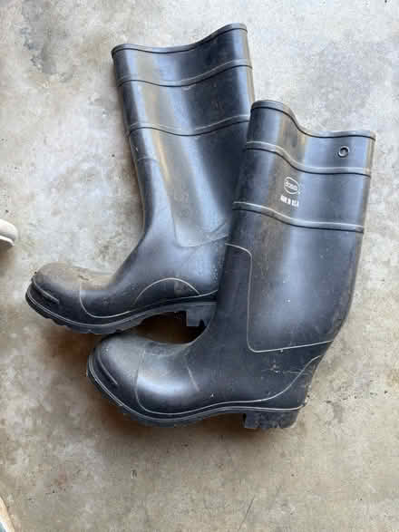 Photo of free Rain Boots (Los Altos Hills) #1