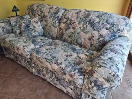 Photo of free couch (PA 19067) #1