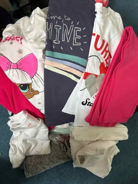 Photo of free Girls clothing 4-6 years mainly (LE6 Groby Leicester) #1