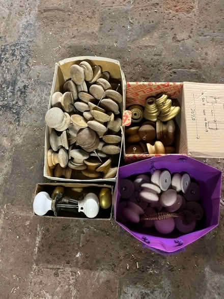 Photo of free Various cupboard knobs (Reigate) #1