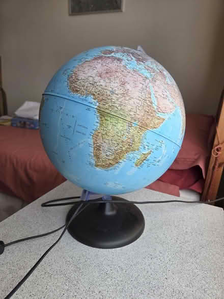 Photo of free Globe bedside light (Greaves LA1) #1