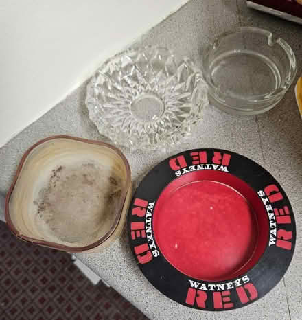 Photo of free Variety of Ashtrays (Earley RG6) #1