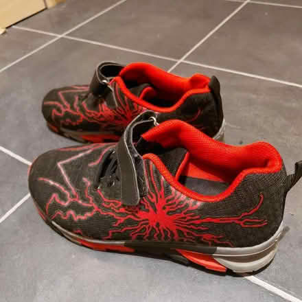 Photo of free spiderman trainers (Woodley RG5) #2