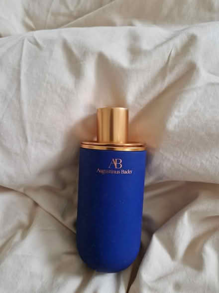 Photo of free Augustinus bader eye cream holder (E15) #2