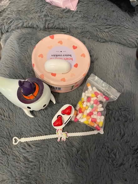 Photo of free Ghost ornament, earbuds plus bits (Wandsworth SW18) #1