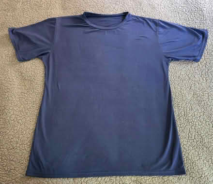 Photo of free Unbranded Large Blue T-shirt (West 7th) #4