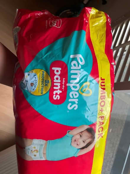 Photo of free About 30 Pampers pants size7 15+ kg (Sw12, Balham Grove) #1