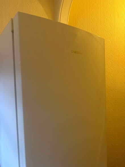 Photo of free Samsung fridge freezer (Bearwood B66) #1