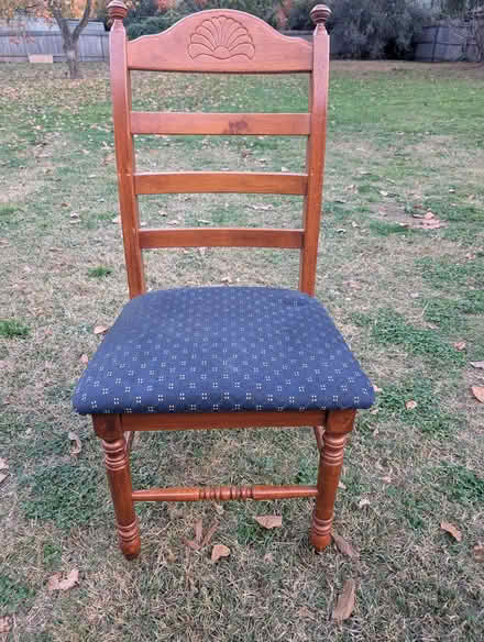 Photo of free 6 seat dining table with chairs (Braddon) #4