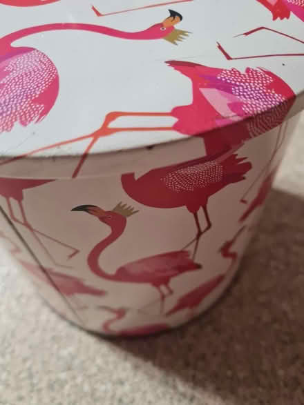 Photo of free Tin with flamingos (Barton OX3) #3