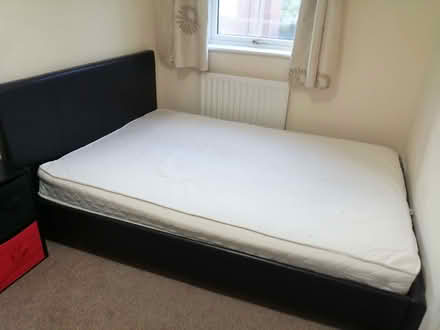 Photo of free Double bed (Knaphill GU21) #2