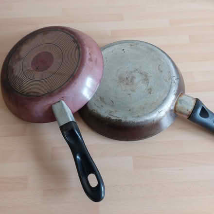 Photo of free 2 small non-stick frying pans (Fords Farm RG31) #2
