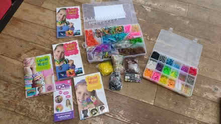 Photo of free loads of lovely loom bands (Epsom KT18) #1
