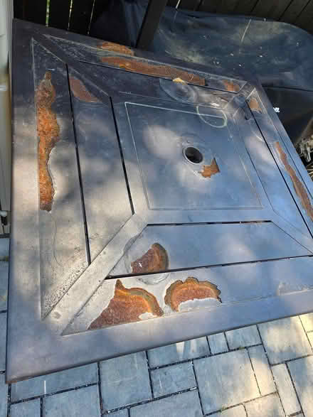 Photo of free Metal outdoor table (20011) #1