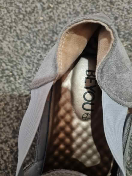 Photo of free Ladies size 7 sandals (Barton OX3) #2