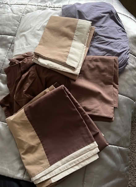 Photo of free Duvet cover, pillowcases and sheets (Stockport sk2) #1