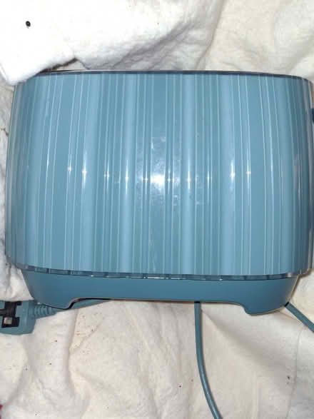 Photo of free DeLonghi toaster (Burwash TN19) #1