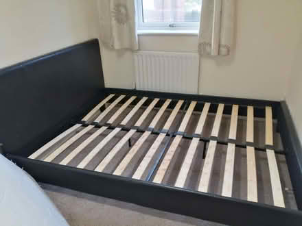 Photo of free Double bed (Knaphill GU21) #1