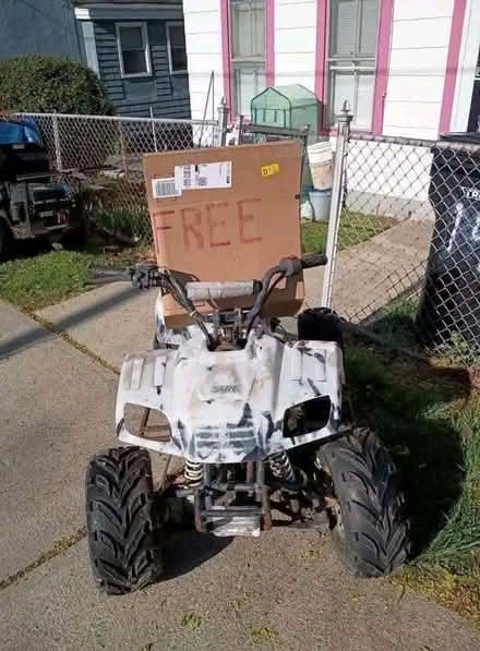 Photo of free ATV squad bike (Fitzrovia W1A) #1
