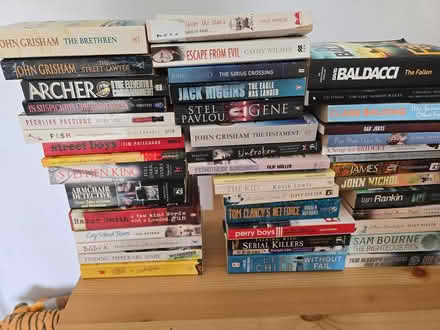 Photo of free 200+ books (Warndon villages Wr4 0) #1