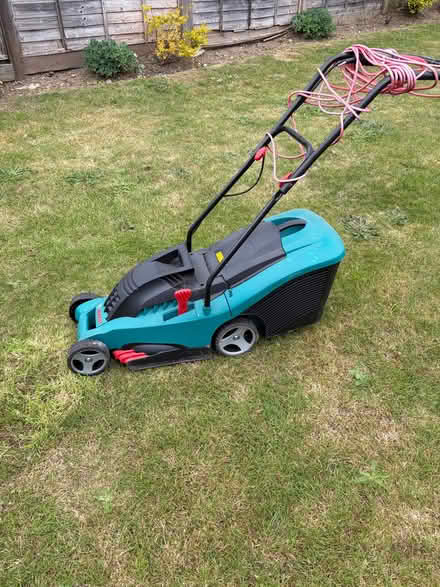 Photo of free Lawnmower (Belmont HA7) #3
